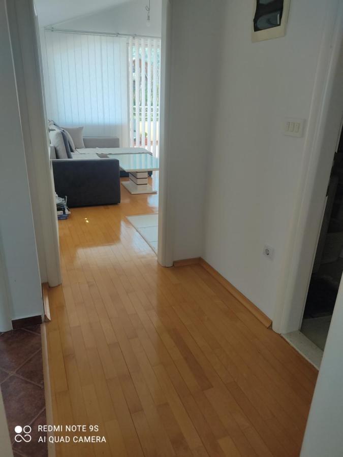 Jovana -- Porodicni Apartmani Igalo แฮร์เซ็ก-โนวี ภายนอก รูปภาพ