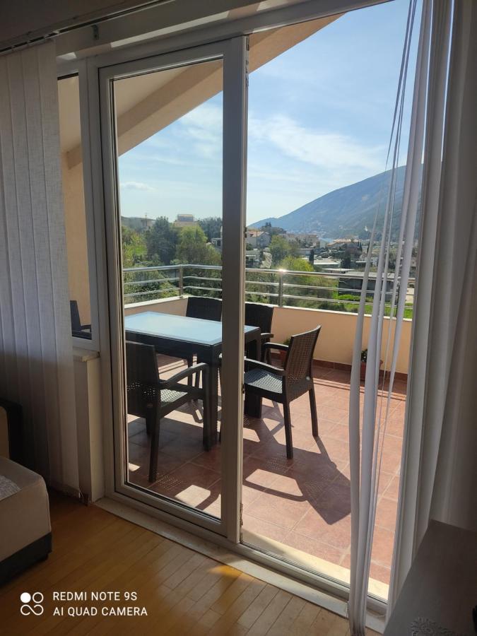 Jovana -- Porodicni Apartmani Igalo แฮร์เซ็ก-โนวี ภายนอก รูปภาพ